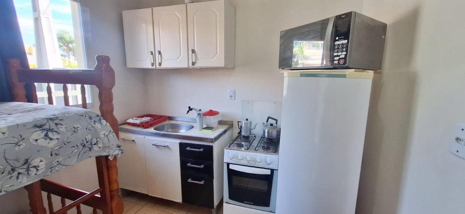 Kitnet S1 Em Torres-Rs - Na Mais Bela Praia Gaucha - Cozinha - Banheiro - Ar Condicionado - Tv E Wi-Fi - Estacionamento - Anfitria Superhost No Bnb ภายนอก รูปภาพ