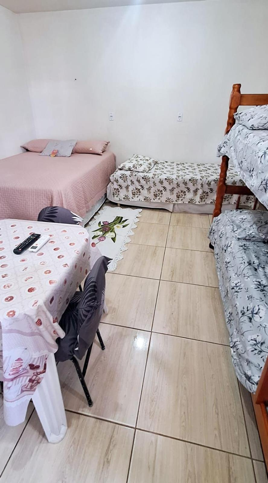 Kitnet S1 Em Torres-Rs - Na Mais Bela Praia Gaucha - Cozinha - Banheiro - Ar Condicionado - Tv E Wi-Fi - Estacionamento - Anfitria Superhost No Bnb ภายนอก รูปภาพ