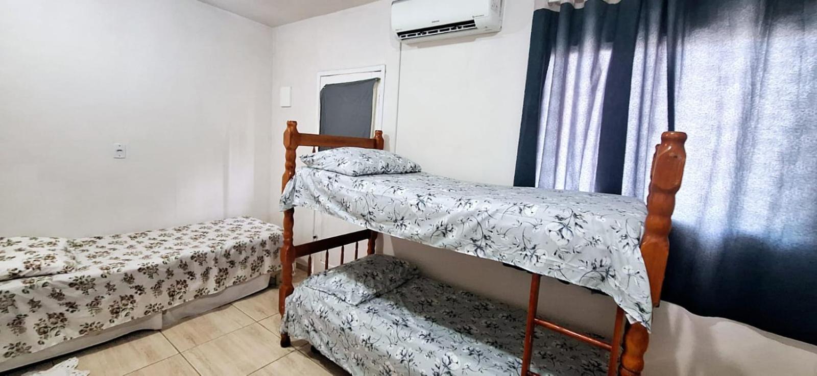 Kitnet S1 Em Torres-Rs - Na Mais Bela Praia Gaucha - Cozinha - Banheiro - Ar Condicionado - Tv E Wi-Fi - Estacionamento - Anfitria Superhost No Bnb ภายนอก รูปภาพ