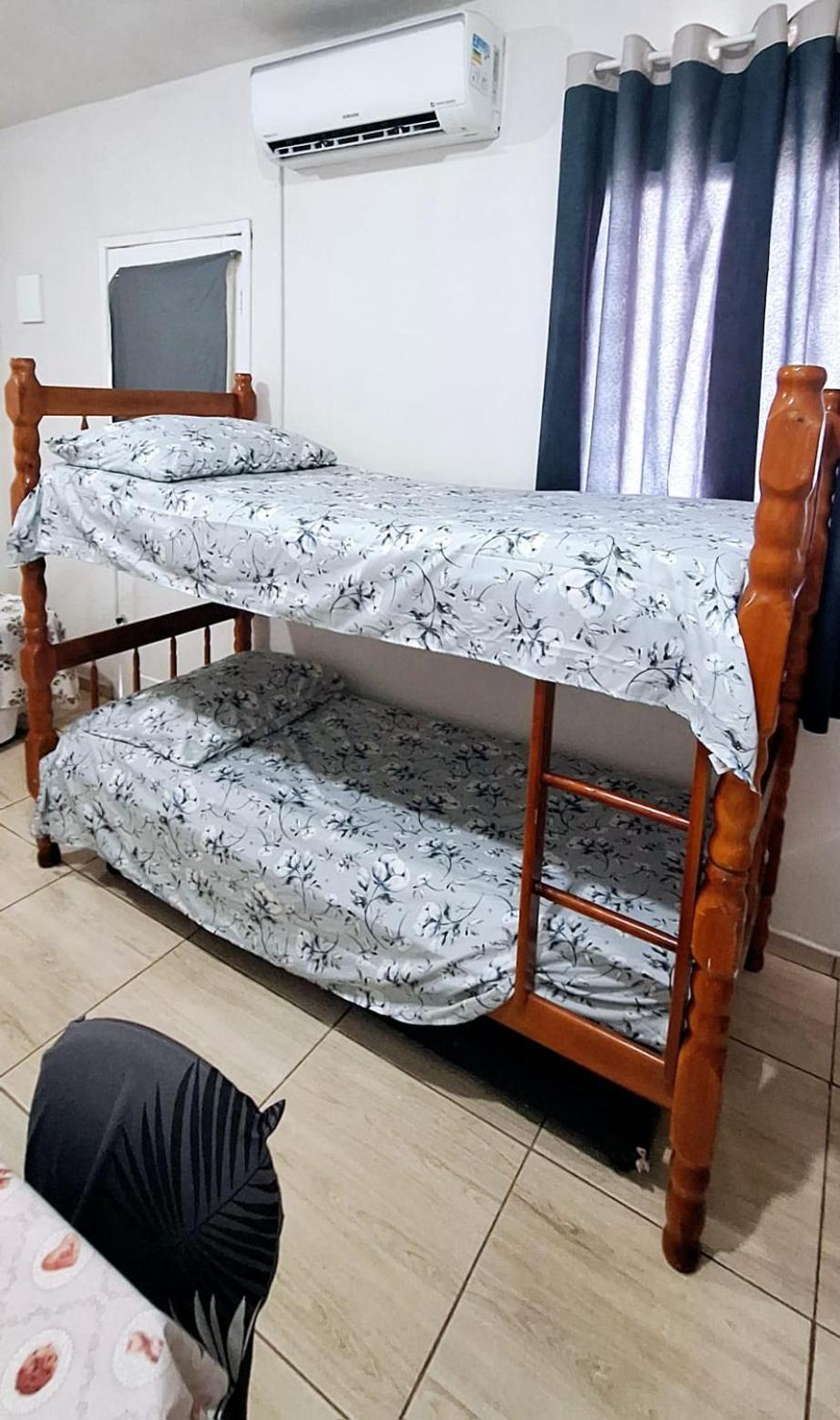 Kitnet S1 Em Torres-Rs - Na Mais Bela Praia Gaucha - Cozinha - Banheiro - Ar Condicionado - Tv E Wi-Fi - Estacionamento - Anfitria Superhost No Bnb ภายนอก รูปภาพ